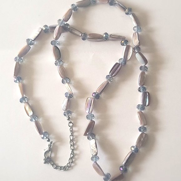 Lovely Abalone Shell and Crystal Bead 28" Necklace.  Iridescence. - Picture 14 of 14
